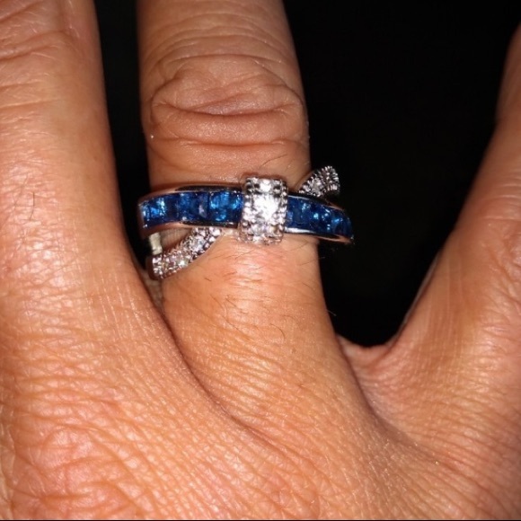 Jewelry - 💙12CT White Gold/Blue Sapphire Twist Cubic Zirco
